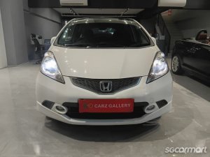 Honda Jazz 1.5A Skyroof (COE till 10/2029)